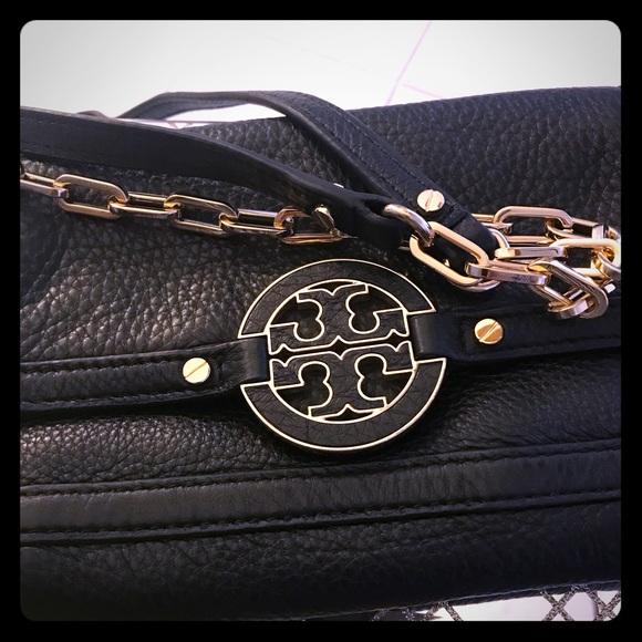 Tory Burch over the shoulder bag with gold chain - Picture 1 of 6